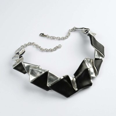 Collier SC23P-N.Nero